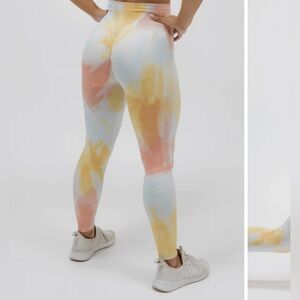 Astoria tie dye‎ booty scrunch high waisted legging size L